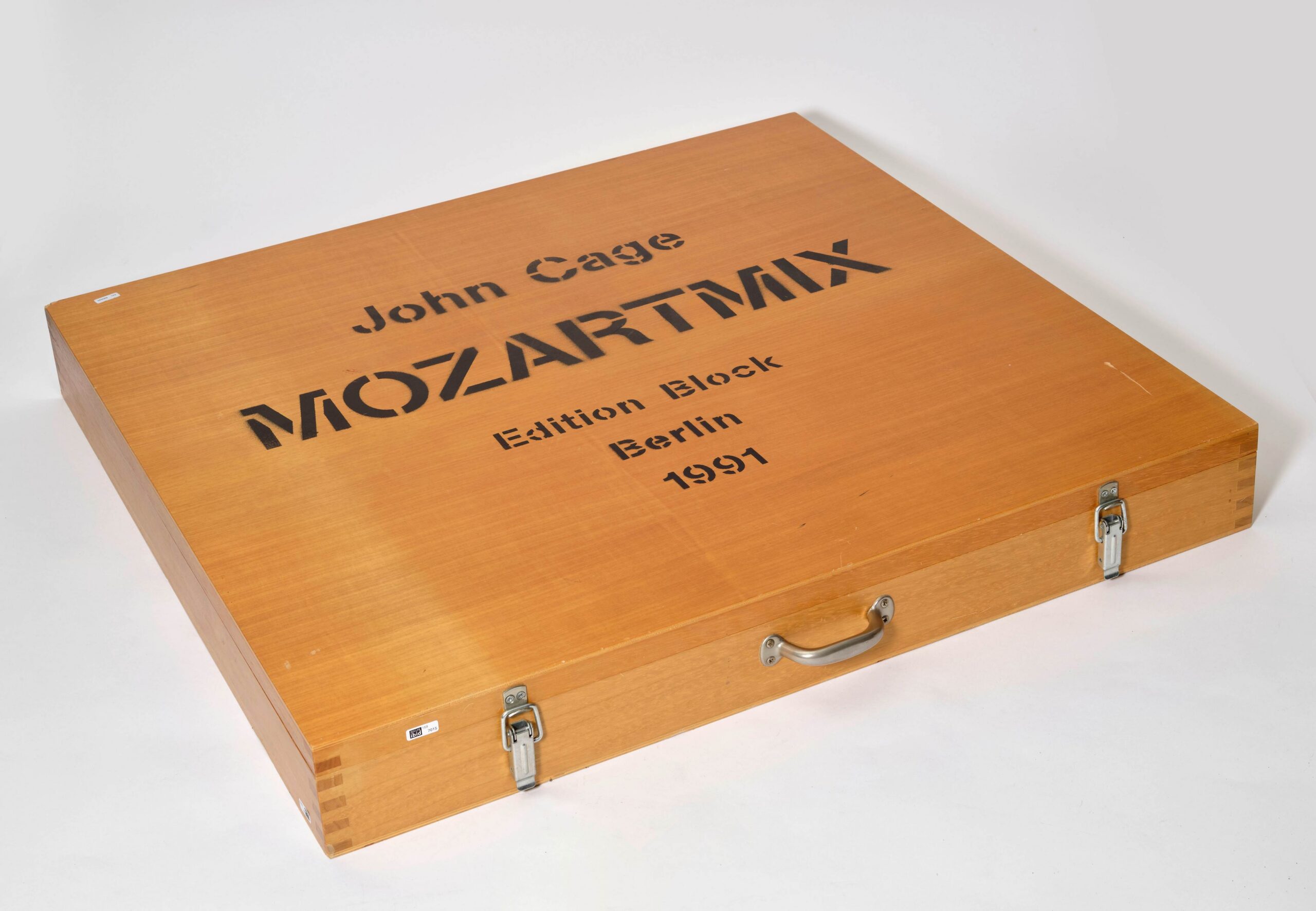 John Cage – Mozart Mix (zvuková instalace)